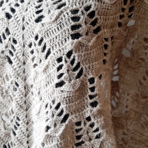 Bézs kendő  - ruha & divat - sál, sapka, kendő - vállkendő - Meska.hu