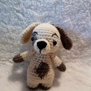 Barna foltos kutya kulcstartó vagy táskadísz, Táska & Tok, Kulcstartó & Táskadísz, Kulcstartó, Baba-és bábkészítés, Horgolás, MESKA