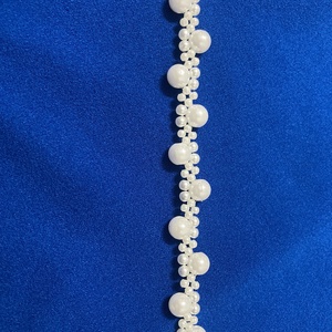 Elegáns, tört fehér gyöngy nyaklánc - ékszer - nyaklánc - gyöngyös nyaklánc - Meska.hu