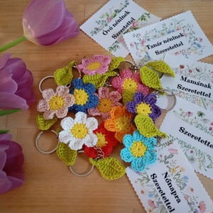 Horgolt virág kulcstartó csomag - táska & tok - kulcstartó & táskadísz - kulcstartó - Meska.hu