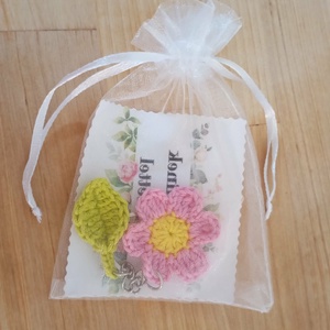 Horgolt virág kulcstartó csomag - táska & tok - kulcstartó & táskadísz - kulcstartó - Meska.hu