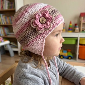 Púder horgolt kislánysapka 50-52 cm, Ruha & Divat, Sál, Sapka, Kendő, Sapka, Horgolás, Antipilling (nem bolyhosodó) prémium akril fonalból készült horgolt kislánysapka. 
Kellőképpen taka..., MESKA