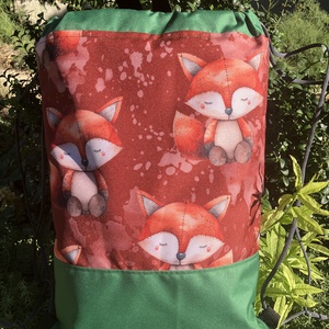 Egyedi zöld rókás vízálló hátizsák - táska & tok - hátizsák - hátizsák - Meska.hu