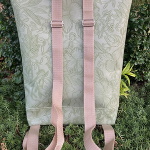 Egyedi zöld mandala mintás műbőr hátitáska  - táska & tok - hátizsák - hátizsák - Meska.hu