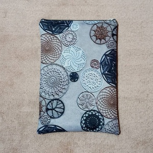 Egyedi kék csipke mintás könyvtok/ tablet tok, Könyv & Zene, Könyvtok, Varrás, MESKA