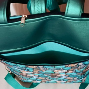 Egyedi zöld-türkiz kavics mintás műbőr multifunkciós táska   - táska & tok - variálható táska - Meska.hu