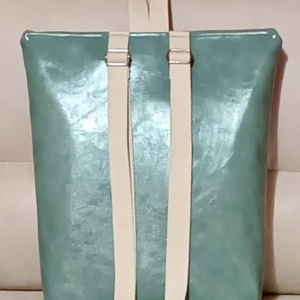 Egyedi menta-ezüst műbőr hátitáska  - táska & tok - hátizsák - hátizsák - Meska.hu