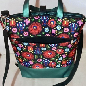 Egyedi zöld matyó mintás többfunkciós/ variálható táska   - táska & tok - variálható táska - Meska.hu