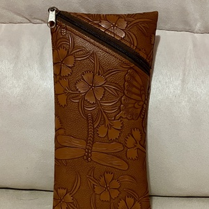 Cipzáros műbőr szemüvegtartó több színben  - táska & tok - pénztárca & más tok - szemüvegtok - Meska.hu