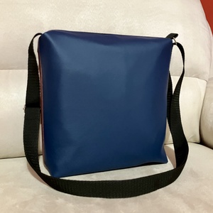 Egyedi bordó páva mintás oldaltáska - táska & tok - kézitáska & válltáska - vállon átvethető táska - Meska.hu