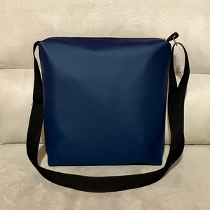 Egyedi bordó páva mintás oldaltáska - táska & tok - kézitáska & válltáska - vállon átvethető táska - Meska.hu