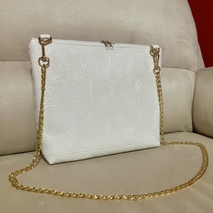 Fehér alkalmi műbőr crossbody táska - táska & tok - kézitáska & válltáska - vállon átvethető táska - Meska.hu