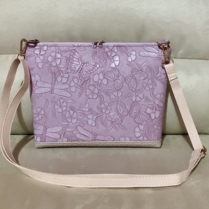 Lila szitakötős műbőr crossbody táska - Meska.hu
