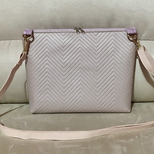 Lila szitakötős műbőr crossbody táska - táska & tok - kézitáska & válltáska - vállon átvethető táska - Meska.hu