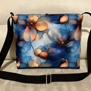 Kék-narancs virágos crossbody táska - Meska.hu