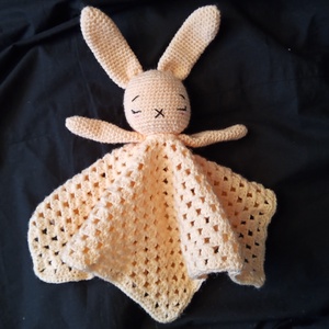 Nyuszis szundikendő - barack, Játék & Sport, 3 éves kor alattiaknak, Alvóka & Rongyi, Horgolás, MESKA