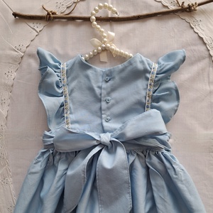 Kék kislányruha keresztszemes hímzéssel - 1 éveseknek - ruha & divat - babaruha & gyerekruha - ruha - Meska.hu