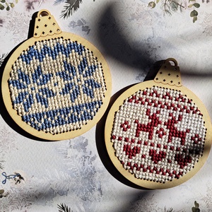 Keresztszemes karácsonyi dísz - Meska.hu