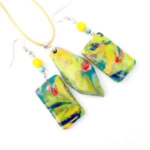 Zöld ékszerszett, színes, vidám kollekció ékszergyurmából, egyedi ajándék nőknek - ékszer - ékszerszett - Meska.hu