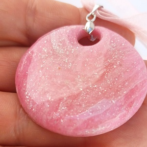 Rózsaszín medál, pink medálos nyaklánc - ékszer - nyaklánc - medálos nyaklánc - Meska.hu