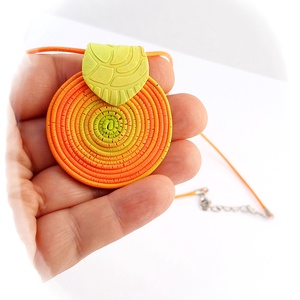 Narancssárga medál neon színekkel - ékszer - nyaklánc - medálos nyaklánc - Meska.hu