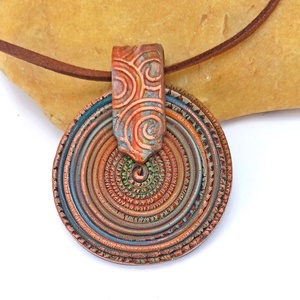 Barna nyaklánc, Rusztikus spirál medál, Ékszer, Nyaklánc, Medálos nyaklánc, Ékszerkészítés, Gyurma, MESKA