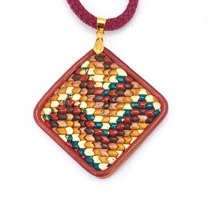 Süthető gyurma ékszer, medál, bargello, Ékszer, Nyaklánc, Medálos nyaklánc, Ékszerkészítés, Gyurma, MESKA