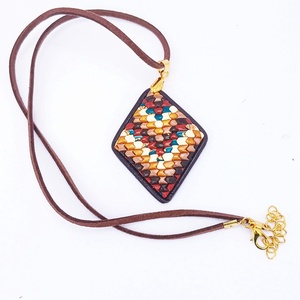 Barna-krém medál, Süthető gyurma ékszer - ékszer - nyaklánc - medálos nyaklánc - Meska.hu