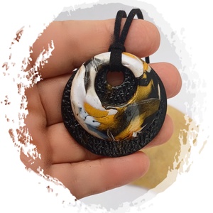 Örvény medál süthető gyurmából - ékszer - nyaklánc - medálos nyaklánc - Meska.hu