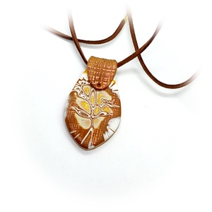 Barna-krém hosszúkás nyaklánc - ékszer - nyaklánc - medálos nyaklánc - Meska.hu