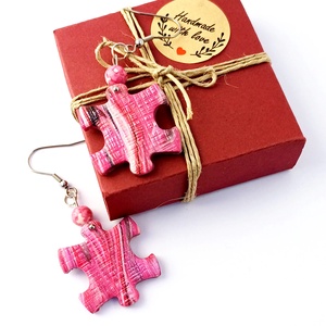 pink puzzle fülbevaló süthető gyurmából - ékszer - fülbevaló - lógó fülbevaló - Meska.hu