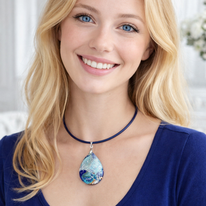 Színjátszós kék medál, choker - ékszer - nyaklánc - medálos nyaklánc - Meska.hu