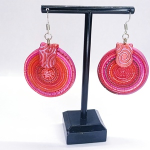 Rusztikus pink-piros fülbevaló1  - ékszer - fülbevaló - lógós kerek fülbevaló - Meska.hu