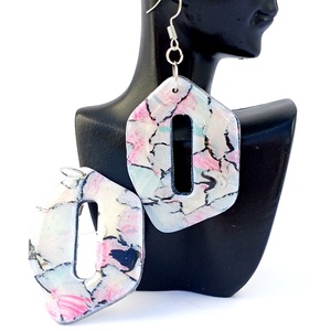 Fülbevaló pasztell színekkel - ékszer - fülbevaló - lógó fülbevaló - Meska.hu