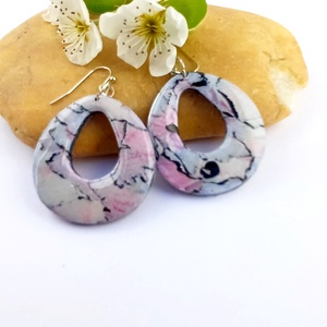 Fülbevaló pasztell színekkel süthető gyurmából - ékszer - fülbevaló - lógó fülbevaló - Meska.hu