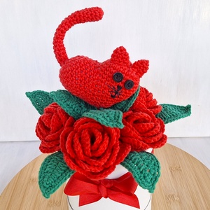 Rózsa doboz horgolt rózsákkal és cicával - otthon & életmód - dekoráció - dísztárgy - Meska.hu