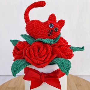 Rózsa doboz horgolt rózsákkal és cicával - otthon & életmód - dekoráció - dísztárgy - Meska.hu