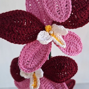 Horgolt orchidea kaspóban - bordó / rózsaszín - otthon & életmód - dekoráció - dísztárgy - Meska.hu