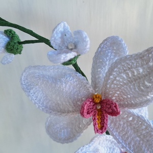 Horgolt orchidea kaspóban - fehér - otthon & életmód - dekoráció - dísztárgy - Meska.hu