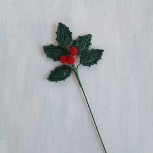 Horgolt magyal ág  karácsonyi kézműves dekoráció - karácsony - karácsonyi lakásdekoráció - karácsonyi lakásdíszek - Meska.hu