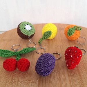 Horgolt gyümölcs kulcstartó - táska & tok - kulcstartó & táskadísz - kulcstartó - Meska.hu