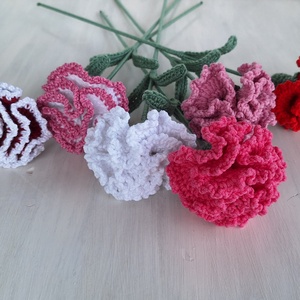 Horgolt szegfű - otthon & életmód - virágdekoráció - virágok - szálas virág - Meska.hu