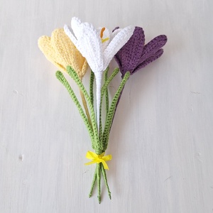 Horgolt krókusz csokor - otthon & életmód - virágdekoráció - virágok - szálas virág - Meska.hu