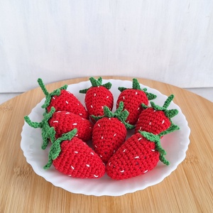 Horgolt eper � élethű, kézzel készült dekoráció - Meska.hu