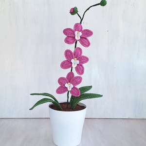 Horgolt orchidea kaspóban - rózsaszín és bordó / rózsaszín - otthon & életmód - virágdekoráció - virágdíszek - virágdísz kaspóban - Meska.hu