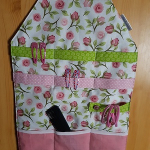 Csajos tartó hajdíszek tárólására, Baba - mama, Baba ágynemű, Zsebes tároló, Varrás, Praktikus tároló hajgumi, hajcsatt,hajpánt rencerezésére, tárolására.
Pamutvászonból készítem, a ké..., MESKA