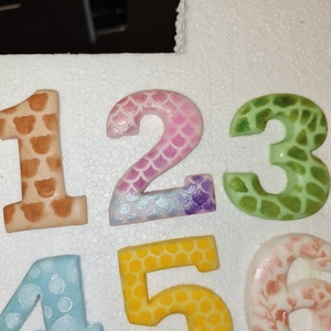 Nagyobb méretű 7 cm magas számok   cukormassza cukorfigura - otthon & életmód - konyhafelszerelés, tálalás - sütés, főzés - sütidísz - Meska.hu