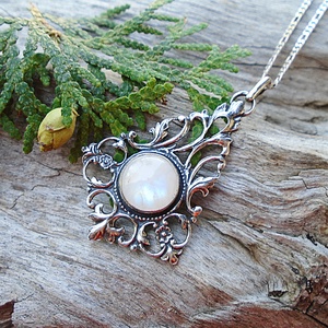 Ezüst medál Ag925/1000  Holdkő (Rainbow Moonstone) - ékszer - nyaklánc - medál - Meska.hu