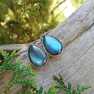 Ezüst Labradorit fülbevaló - ékszer - fülbevaló - lógó fülbevaló - Meska.hu