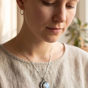 Ezüst medál Ag925/1000  Holdkő (Rainbow Moonstone) - ékszer - nyaklánc - medál - Meska.hu